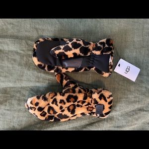 gorgeous ugg mittens